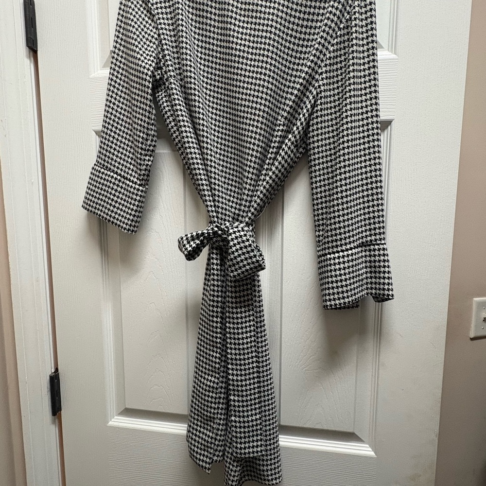 H&M Black and White Houndstooth Midi Dress